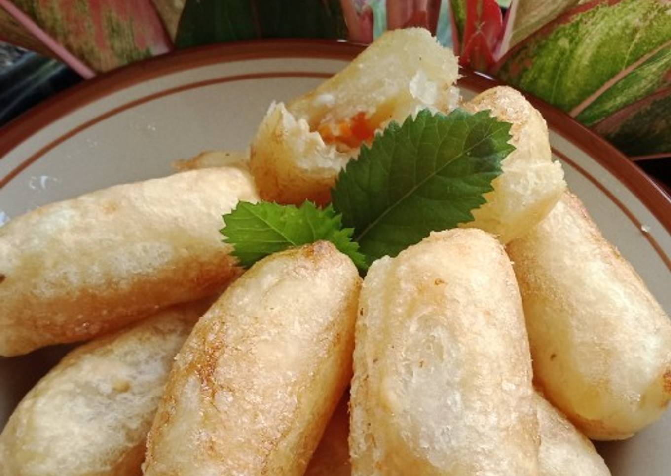 Kroket singkong isi wortel ayam