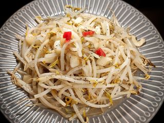 黑胡椒炒豆芽菜(鐵板燒風味)