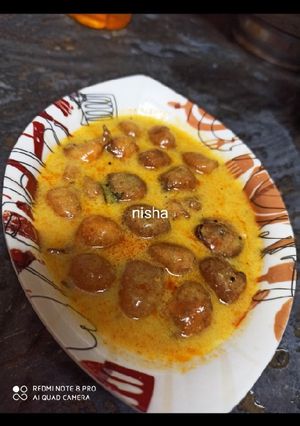 पकोड़ी की कढ़ी (Pakodi ki kadhi recipe in Hindi) रेसिपी मुख्य फोटो
