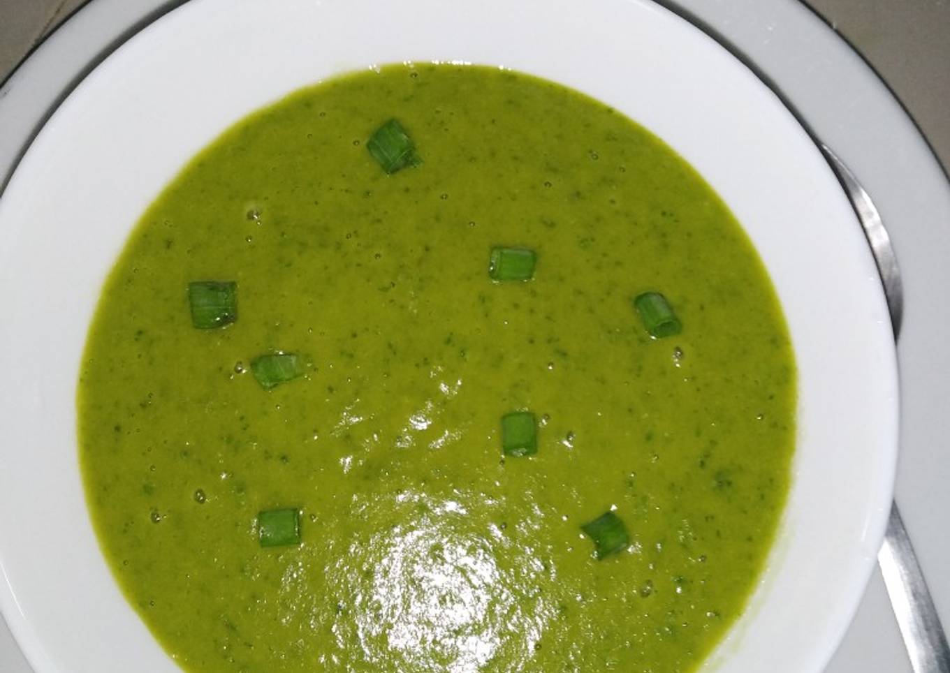 Soup: spinach, peas, carrots #chest challenge