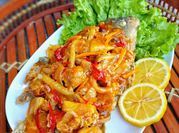 Gambar gurame asam manis restoran