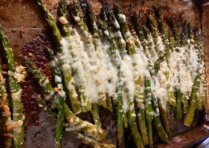 Roasted Asparagus with Mozzarella cheese: Keto approves