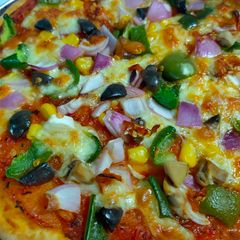 Restaurant style Pizza (includes various methods) A picture of Restaurant style Pizza (includes various methods).