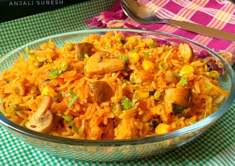 Recipe of Speedy Matar Mushroom Pulav !!