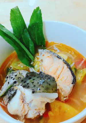 Hình của món Canh chua đầu cá hồi.