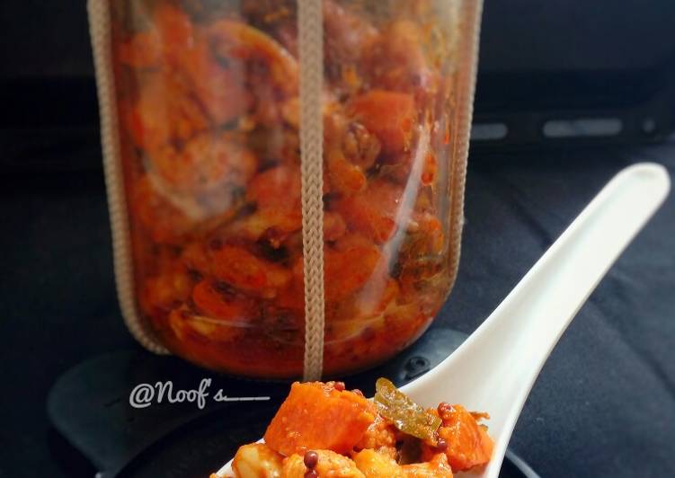 Spicy Cauliflower Carrot Pickle (Acar Pedas kembang kol wortel)