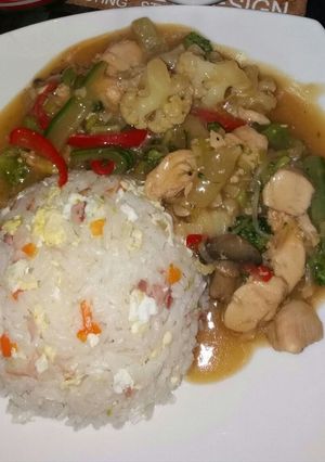 Una foto de Comida china a la chilena