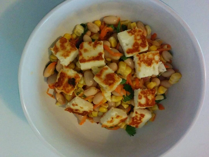 Recipe Halloumi, cannellini bean and roasted sweet corn salad the Delicious So Delicious