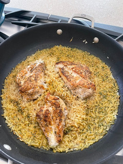A picture of One Pot Chicken and Rice.