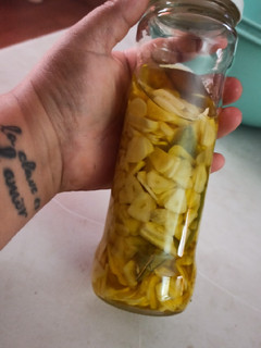 Una foto de Ajos en aceite