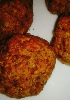 Una foto de Albóndigas de brócoli, arroz y lentejas con soja texturizada.. ❤