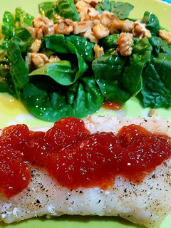 Una foto de Bacalao con mermelada de tomate