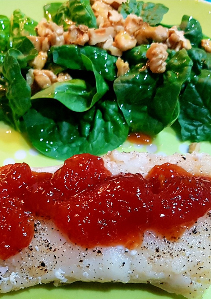 Una foto de Bacalao con mermelada de tomate