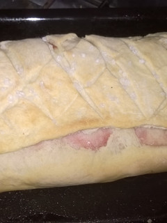 Una foto de Pan casero relleno