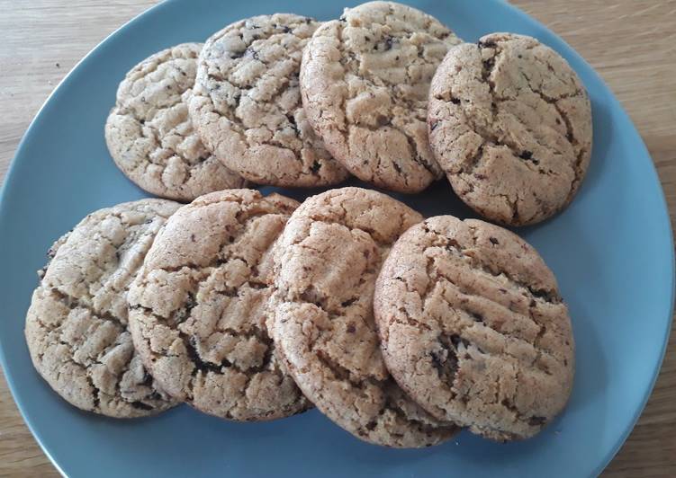 Speedy chocolate chip and peanut butter cookies
