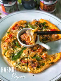 Gambar Haemul Pajeon (Korean Seafood Pancake)