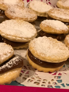 Una foto de Alfajores con pocos ingredientes