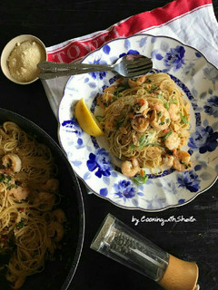 Foto resep Spicy Prawn And Garlic Pasta