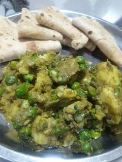 मटर आलू की सूखी सब्जी(matar aloo ki sukhi sabzi recipe in hindi) रेसिपी मुख्य फोटो
