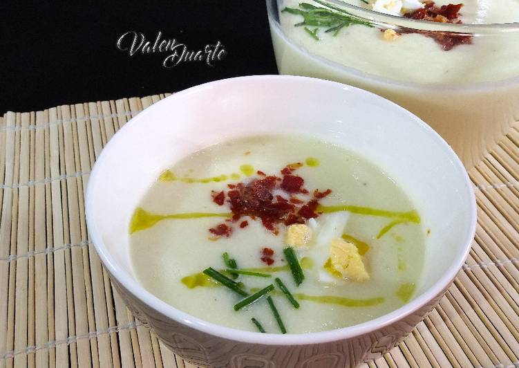 Gazpacho de melón con crujiente de jamón