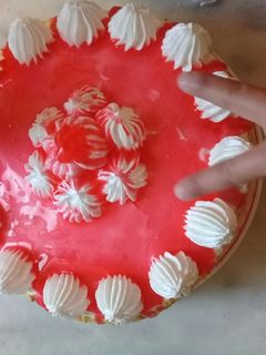 صورة لوصفة كيكة الطبقات اقتصادية وسهلة ببيضتين
