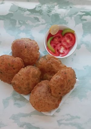 A picture of Quinoa flour masala puri.
