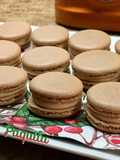 ⚜️Macarons chocolateados rellenos con crema de leche & avellanas ⚜️