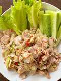 พล่าหมู หรือ ยำหมู