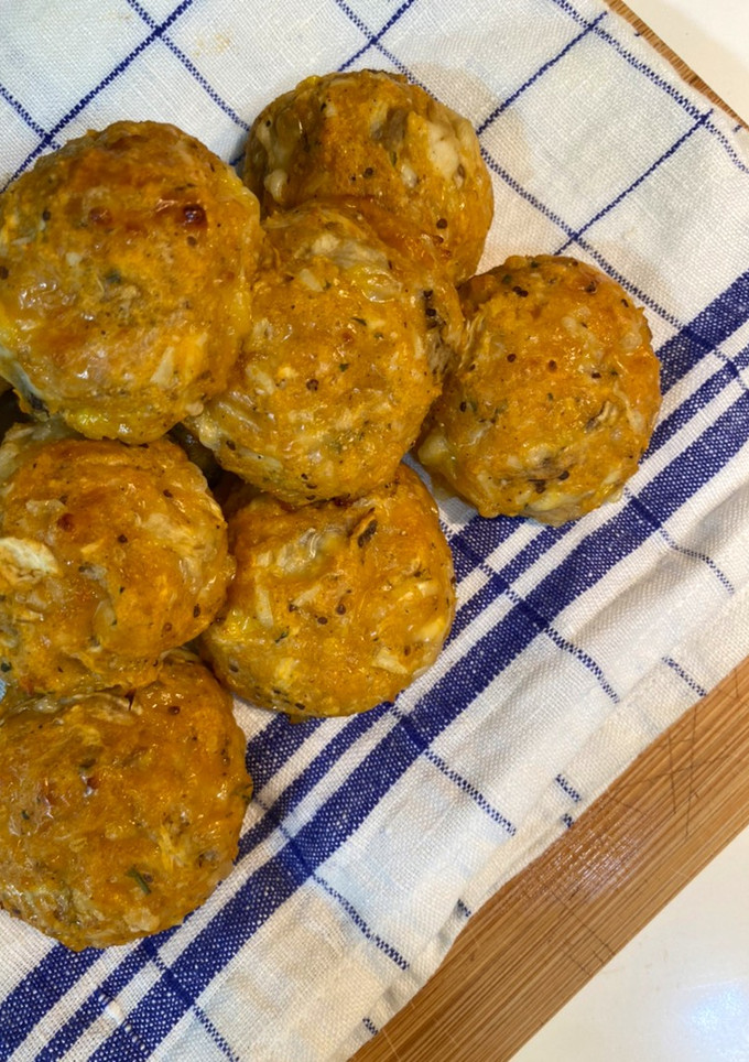 Una foto de Albóndigas de berenjena y queso al horno