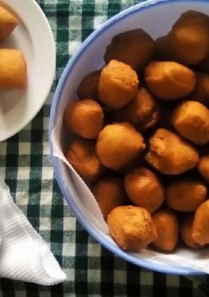 A picture of Half-cake bites.