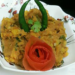 A picture of Brinjal potato chokha.