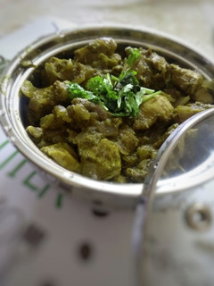 ஹரியாலி சிக்கன் மக்ணி செய்முறை முக்கிய புகைப்படம்