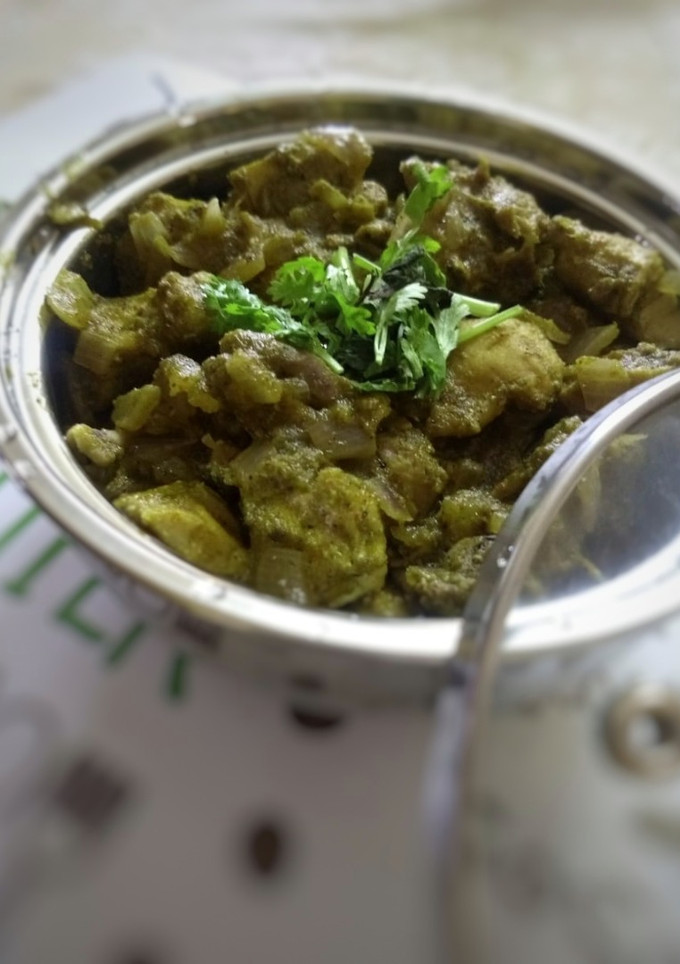 ஹரியாலி சிக்கன் மக்ணி செய்முறை முக்கிய புகைப்படம்