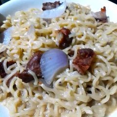 A picture of Suya Noodles.
