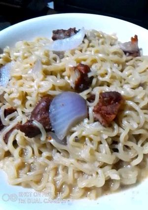 A picture of Suya Noodles.