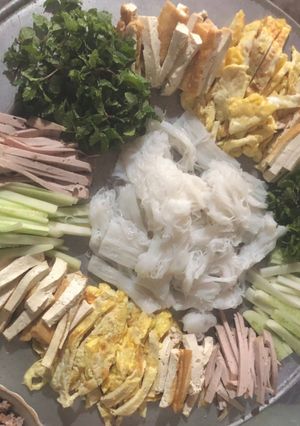 Hình của món Bún quấn.