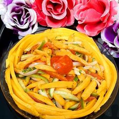 A picture of Thai Mango salad🥭🥭🥭.
