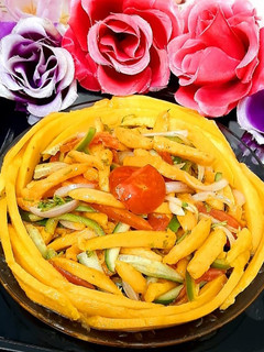 A picture of Thai Mango salad🥭🥭🥭.