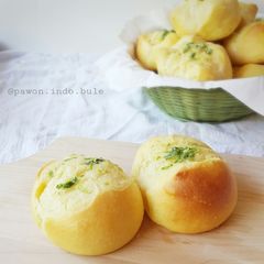A picture of Garlic Butter Bun.