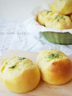 A picture of Garlic Butter Bun.