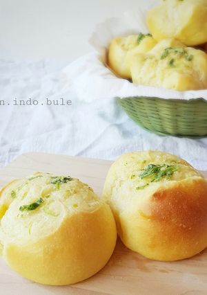 A picture of Garlic Butter Bun.