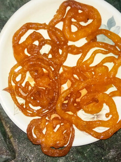 A picture of Instant jalebi.