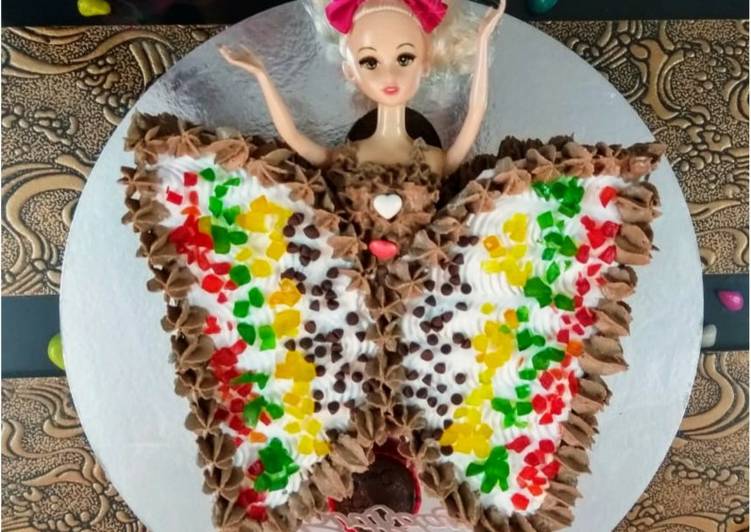 Steps to Make Any-night-of-the-week Butterfly doll cake