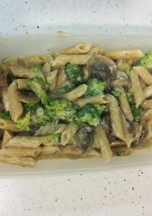 Una foto de Pasta con salsa de coliflor