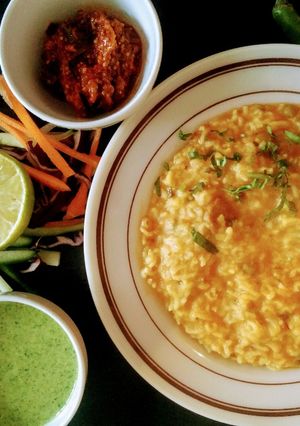 मूंग दाल खिचड़ी (Moong Dal Khichdi recipe in Hindi) रेसिपी मुख्य फोटो