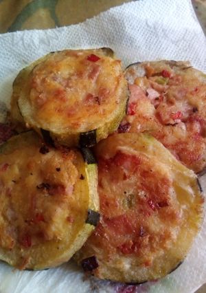 O poză a rețetei Mini pizza de zucchini.