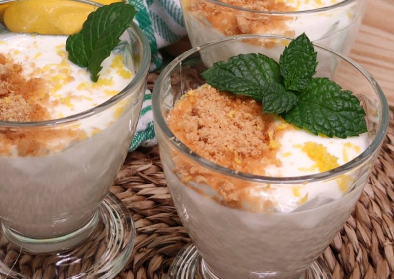 Crema de limón y yogur (con sólo 3 ingredientes)