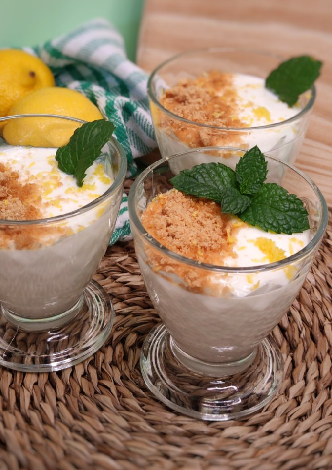 Una foto de Crema de limón y yogur (con sólo 3 ingredientes)