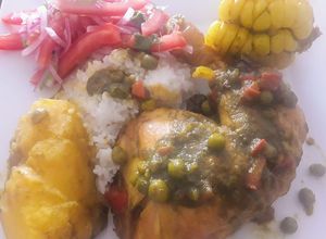 Una foto de Seco de Pollo a lo Carmelita