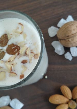 વોલનટ્સ આલ્મન્ડસ શોટ્સ (Walnuts Almond Shots Recipe in Gujarati) રેસીપી મુખ્ય ફોટો